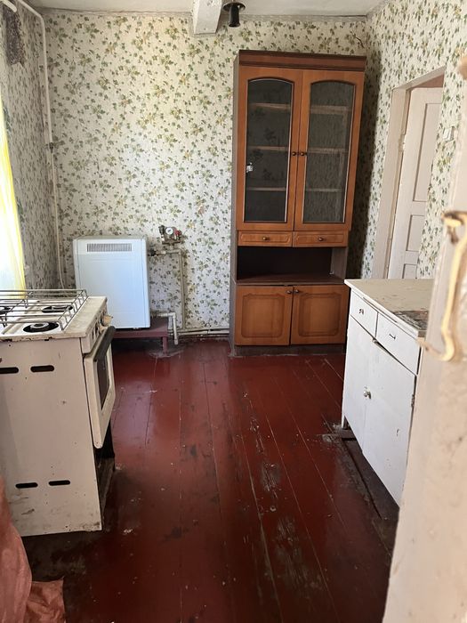 Продам будинок в центрі міста