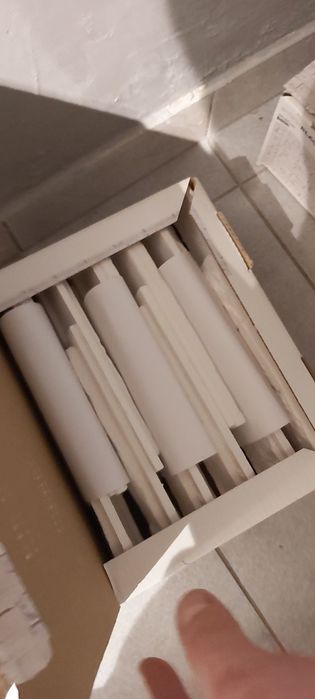 Biała cegła dekoracyjna