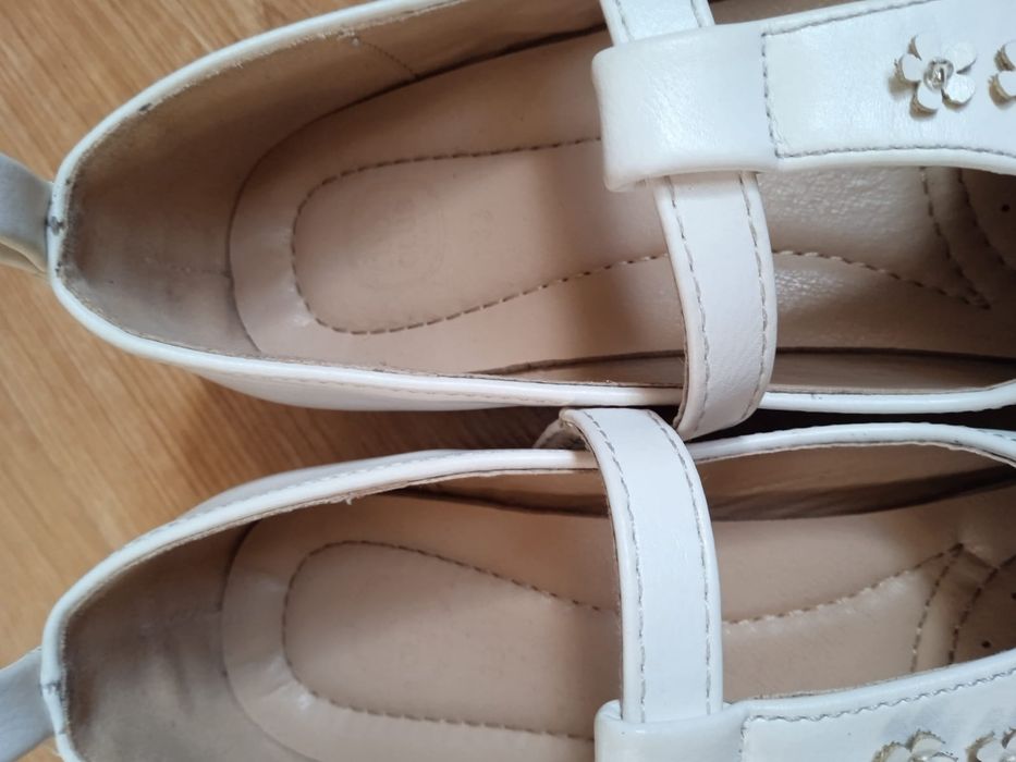 Balerinki, buty komunijne Smyk rozm.33