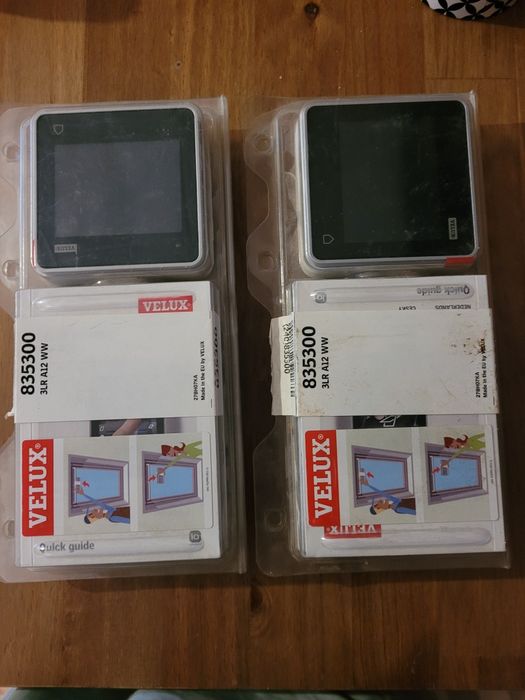 Sterowniki VELUX 835300 3LR A12 WW, fabrycznie zapakowany 2 sztuki