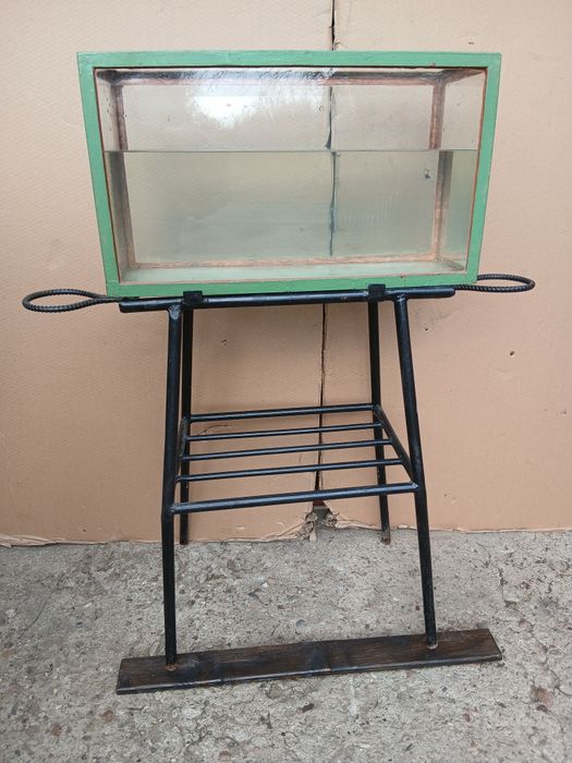 Stare akwarium z prl 61x25x34 szczelne+podstawa metalowa
