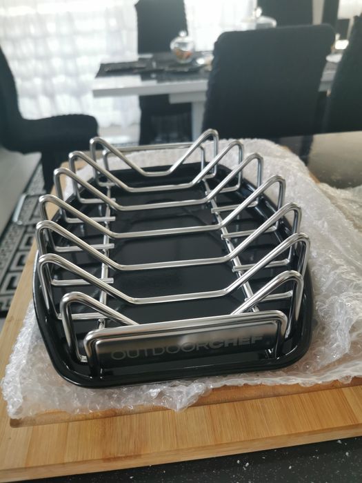 Stojak do pieczenia mięsa.