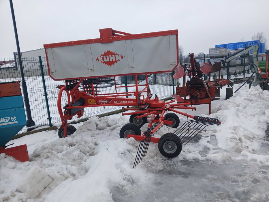 Zgrabiarka kuhn 3801 Gm claas Ga 4201  sprowadzona przewracarka