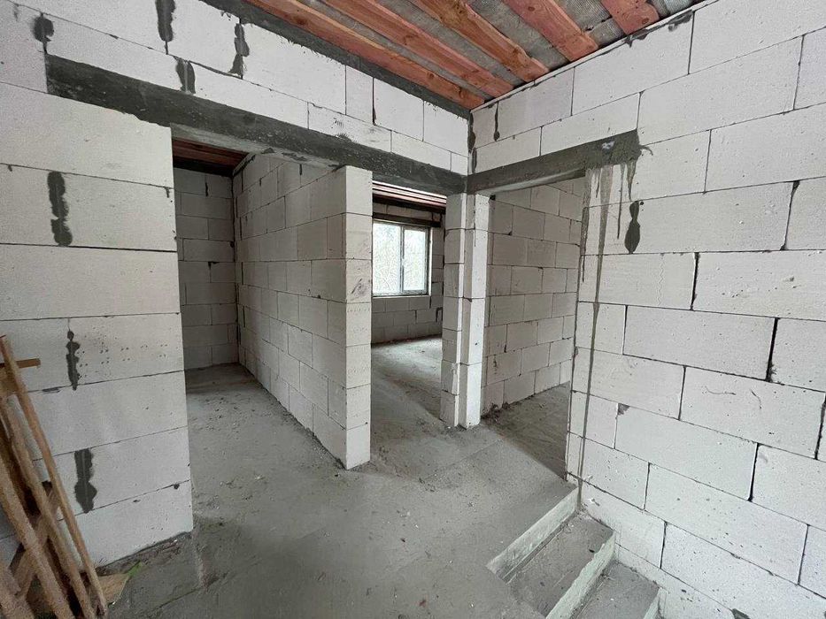 Продаж будинку на околиці Старих Петрівців
