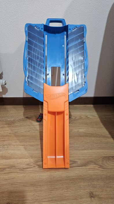 Наш б/в Трек-контейнер Hot Wheels 2 в 1 (HWCC7) З МАШИНКАМИ!