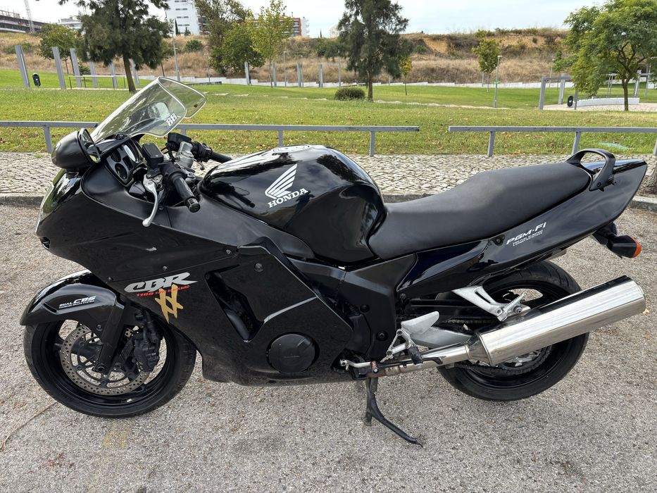 Vendo cbr 1100 xx  97