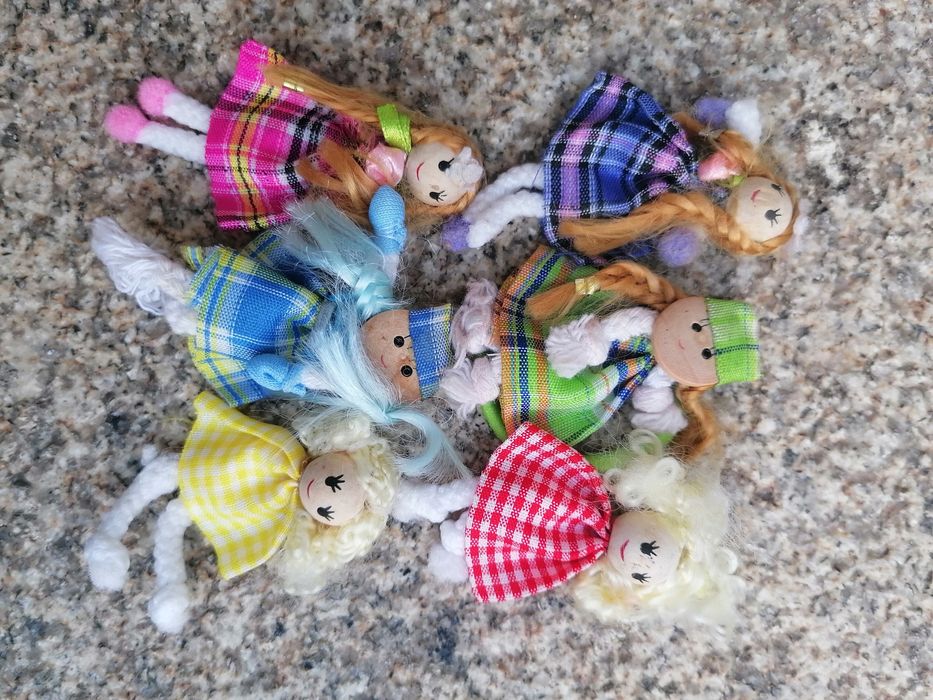 "Bujigangas" para decorar roupas ou cadernos