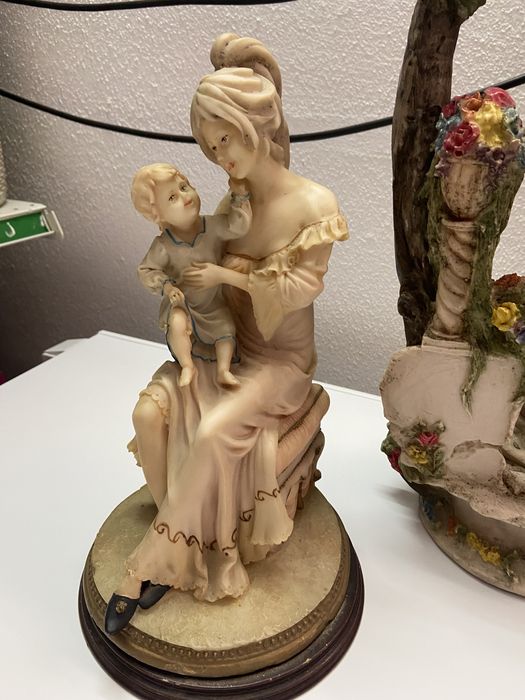 Estatuas de loica muito antigas