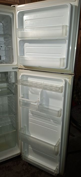 Холодильник Sharp