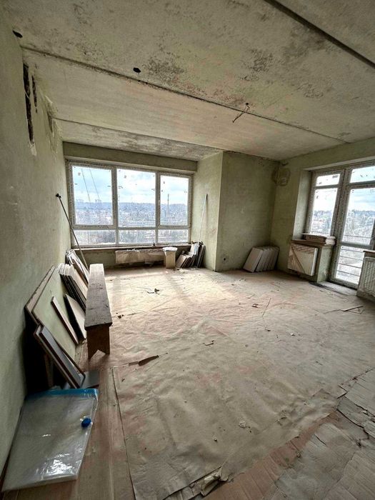 Продаж 5-ти кім. квартири по вул. Личаківська