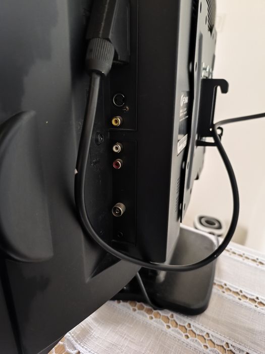Telewizor z pilotem FUNAI LCD 20cali