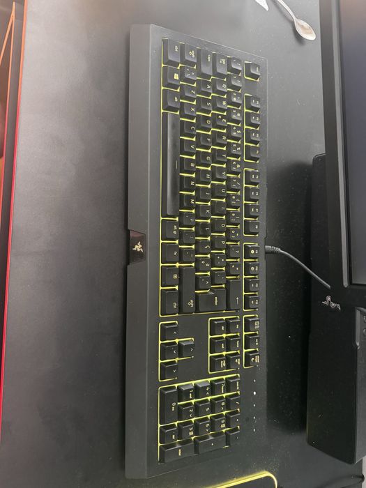 Teclato rato tapete RGB razor