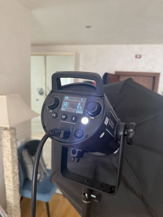Godox SL150III + godox octo 80 cm + стійка