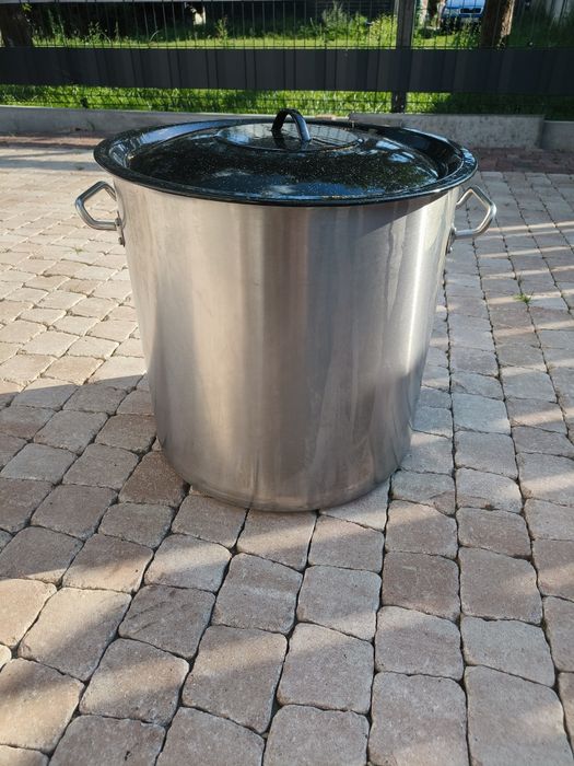Garnek stalowy z pokrywą 50L