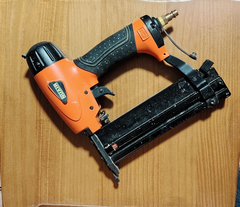 Agrafador pneumático Nuair