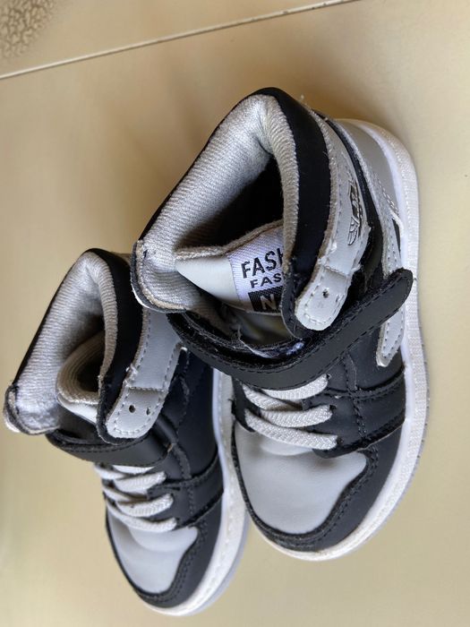 Кросівки легенькі та класнючі) по устілці 15 см