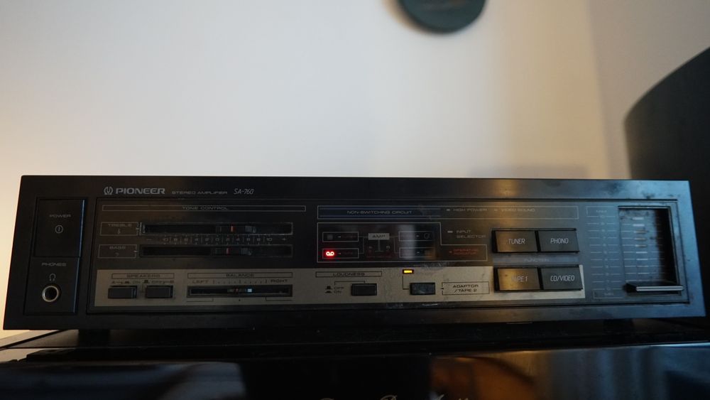 Amplificador Pioneer SA-760 vintage 
Amplificador Integrado Estéreo (1985)
Amplificador Integrado Estéreo (1985)
Amplificador Integrado Estéreo (1985)