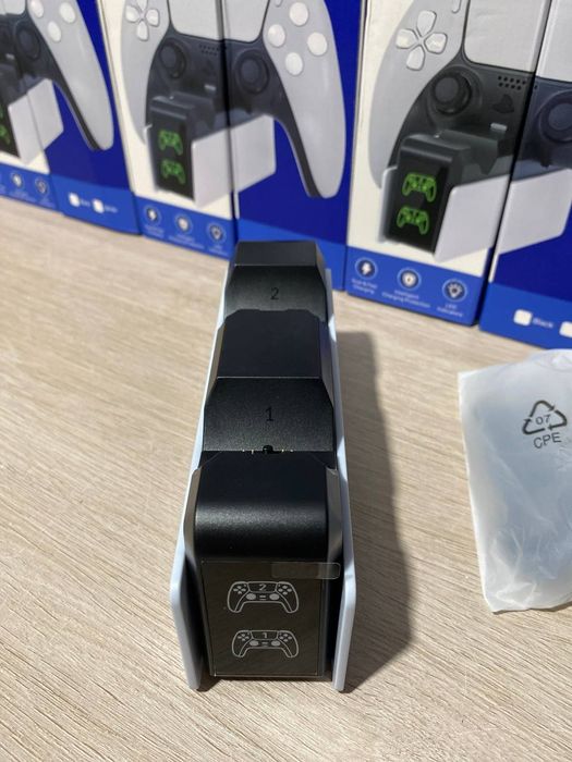 Безпровідна зарядна станція для джойстиків ps5 Dualsense зарядка пс5