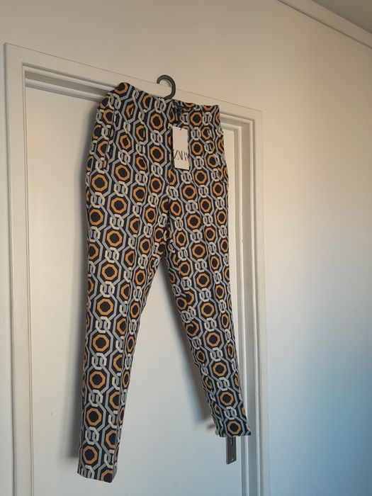 Vendo Calças de Senhora ZARA muito bonitas novas