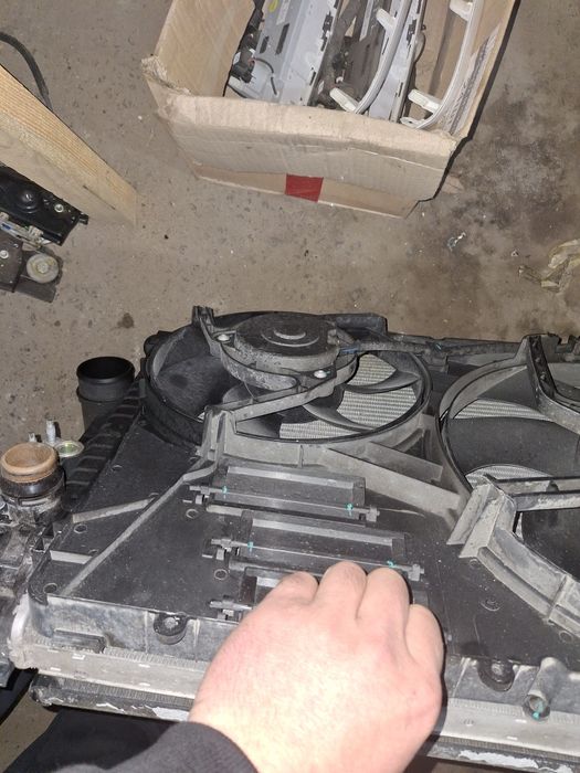 Касета радіаторів Land Rover Freelander 2 2.0 Ecoboost