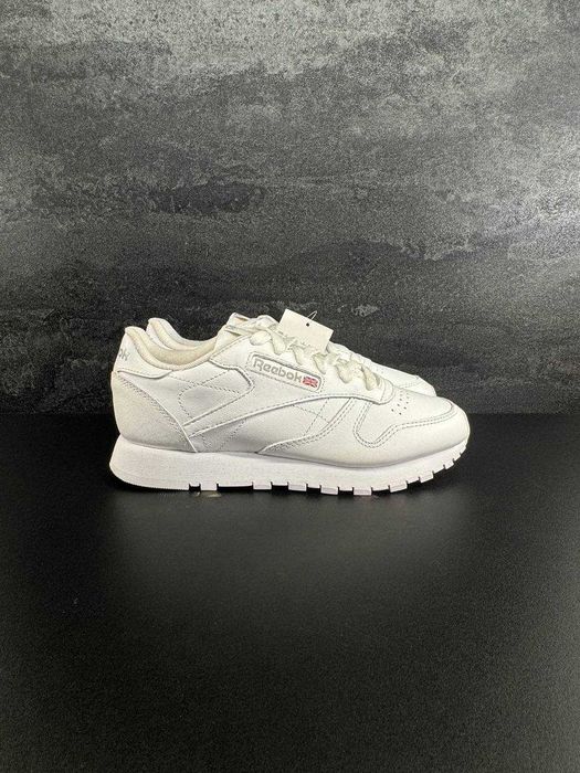 Кросівки REEBOK Classic Leather оригінал (35)
