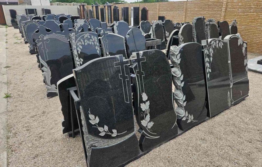 Пам'ятники з граніту, вироби з граніту будь-якої складності