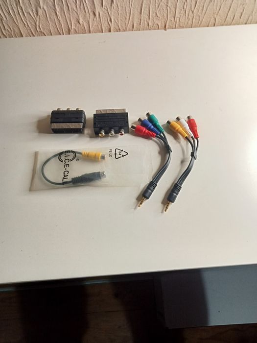 Cabos e adaptadores