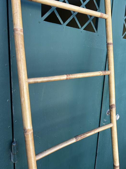 Escada bambu bom estado