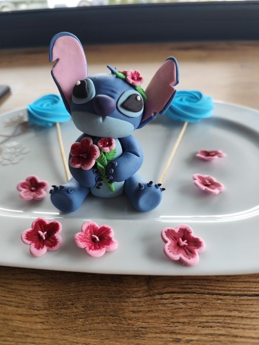 Figurka i balony Stich