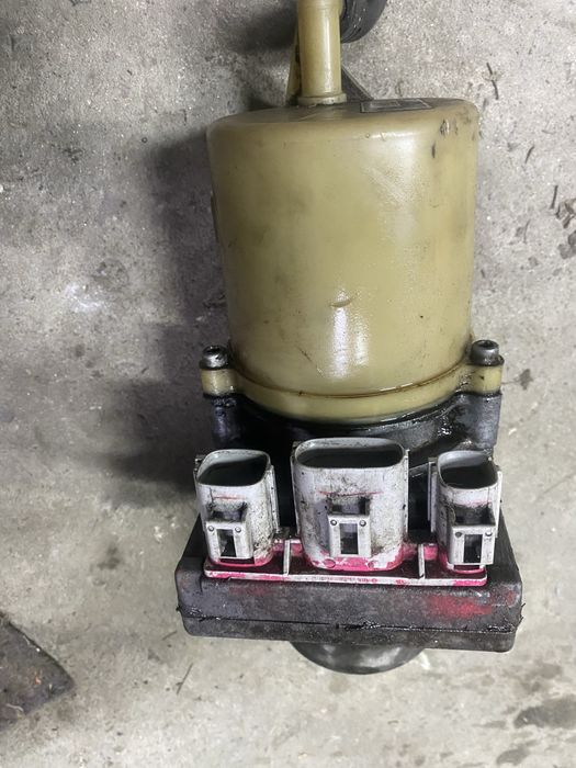 Насос ЕГУР ГУР Mazda 3bk