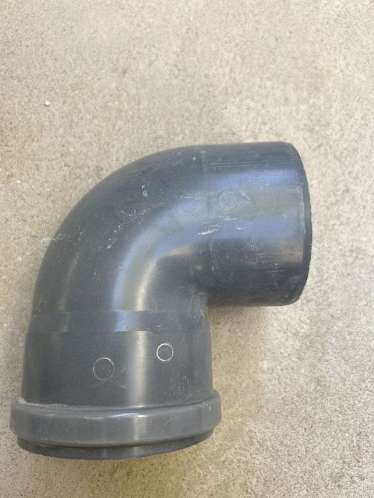 Curva de 90 graus tubo PVC de 110