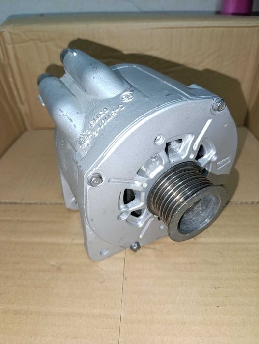 Генератор Espace Megane Grand Scenic 1.9 2.0 еспейс меган з водяним