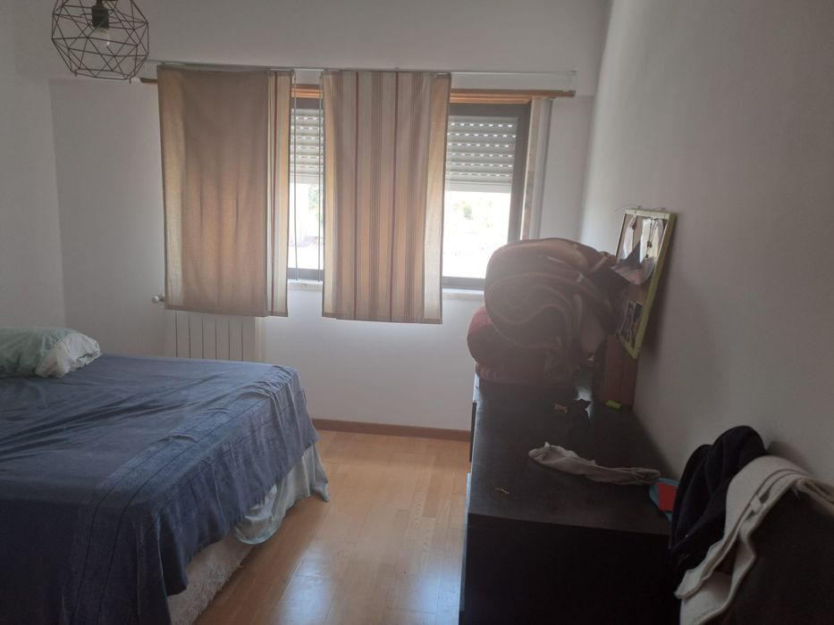 Quarto Mobilado em Odivelas – 400€ (Despesas Incluídas + Negociável)
