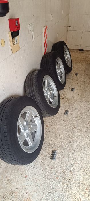Jantes Mercedes Melber R15 5x112 impecáveis