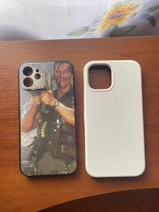 чехол iphone 12 в идеальном состоянии