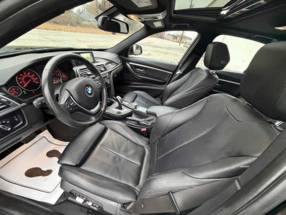 BMW 3 Series 330i xDrive      2017