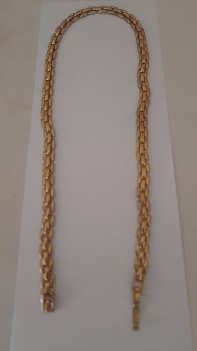 Gargantilha corrente com 40 cm banhada a ouro 18K