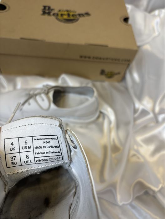Dr Martens 1461 all white krótkie glany niskie całe białealternative