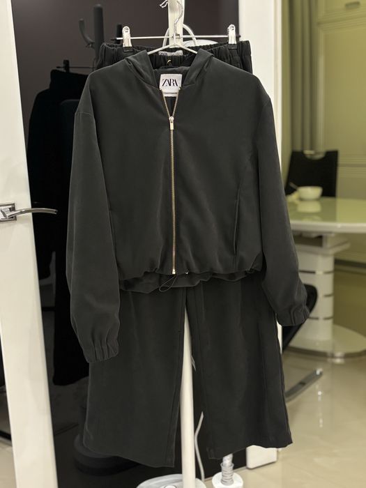Стильний костюм  ZARA