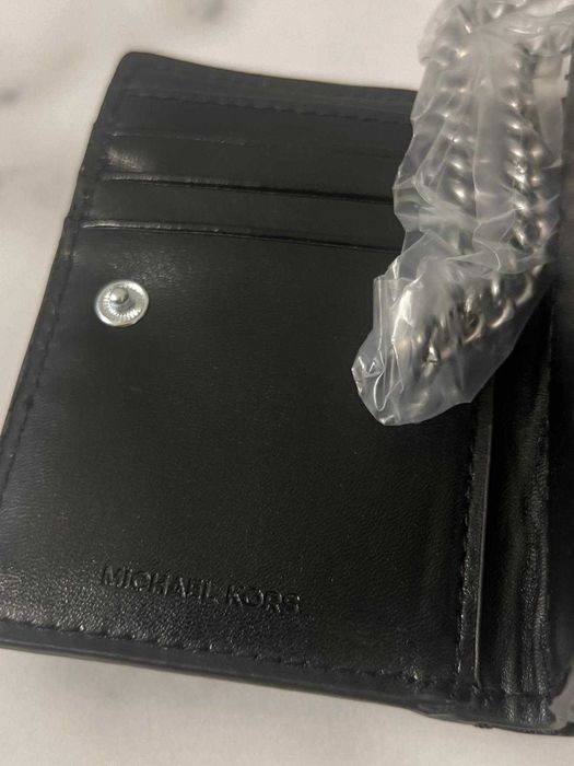 Michael Kors czarny portfel etui na karty card holder z łańcuszkiem