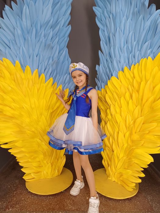 Здаю в аренду дитячі сукні