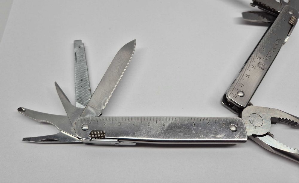 Multitool Victorinox Swiss Tool, Komis Jasło Czackiego