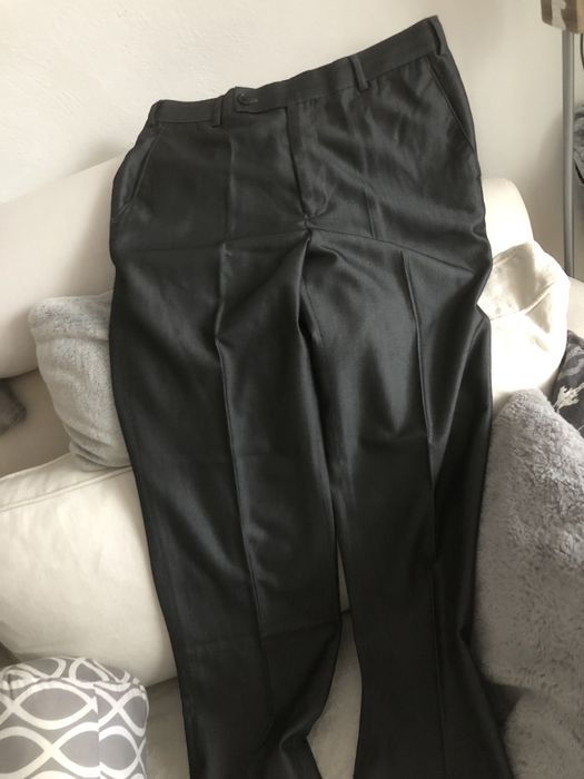 Spodnie garniturowe z polyskiem John Noble