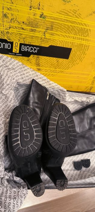 Продам зимові Жіночі шкіряні чобітки