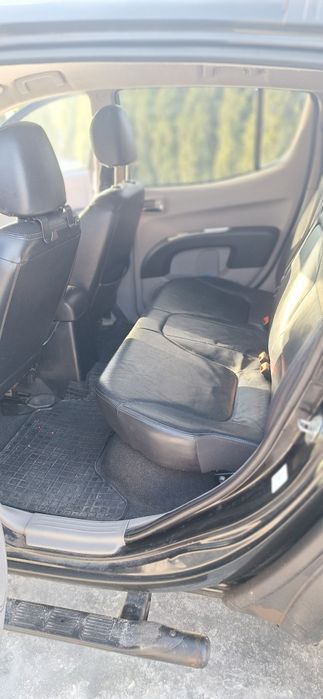 Mitsubishi L200 Pickup z 2011 PILNIE