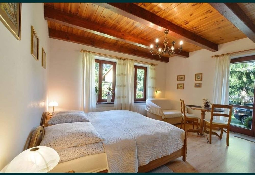 Trzy Modrzewie - Pokoje Elżbiety Romańskiej