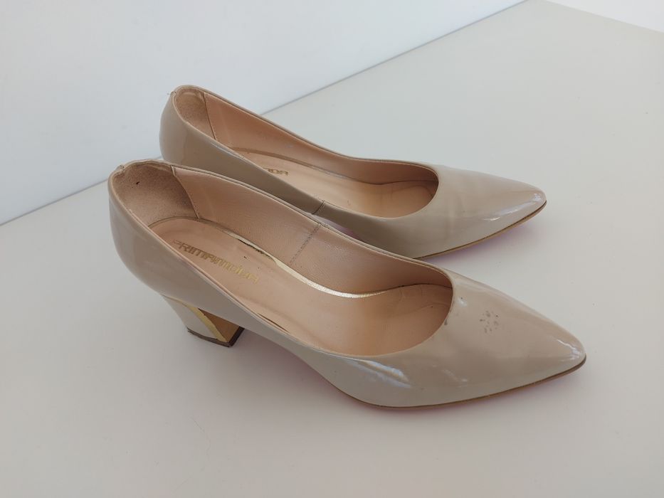 Buty czółenka skórzane Prima Moda w rozmiarze 37