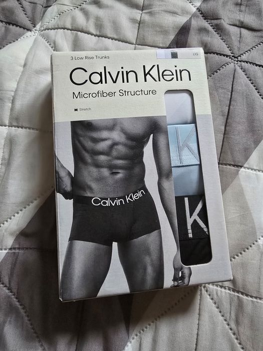 Boxerki majtki L  Calvin Klein 3 pary nowe