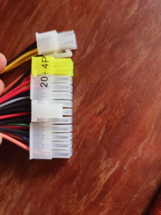 Блок живлення ATX (24pin+4 не робочий)