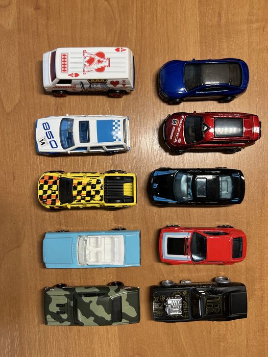 Машинки HotWheels 38 штук